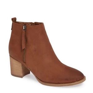 Blondo Women's‎ Nova Waterproof Ankle Booties, Brown - Size 7M